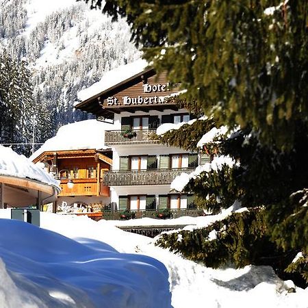 Hotel Garni St. Hubertus Madonna di Campiglio Exterior photo