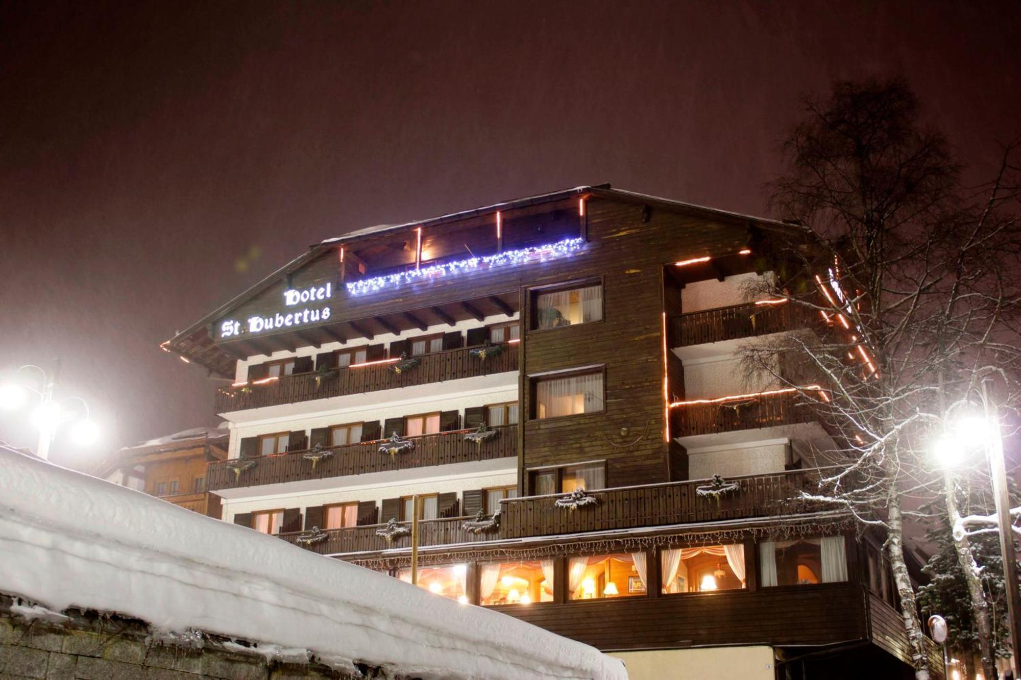 Hotel Garni St. Hubertus Madonna di Campiglio Exterior photo