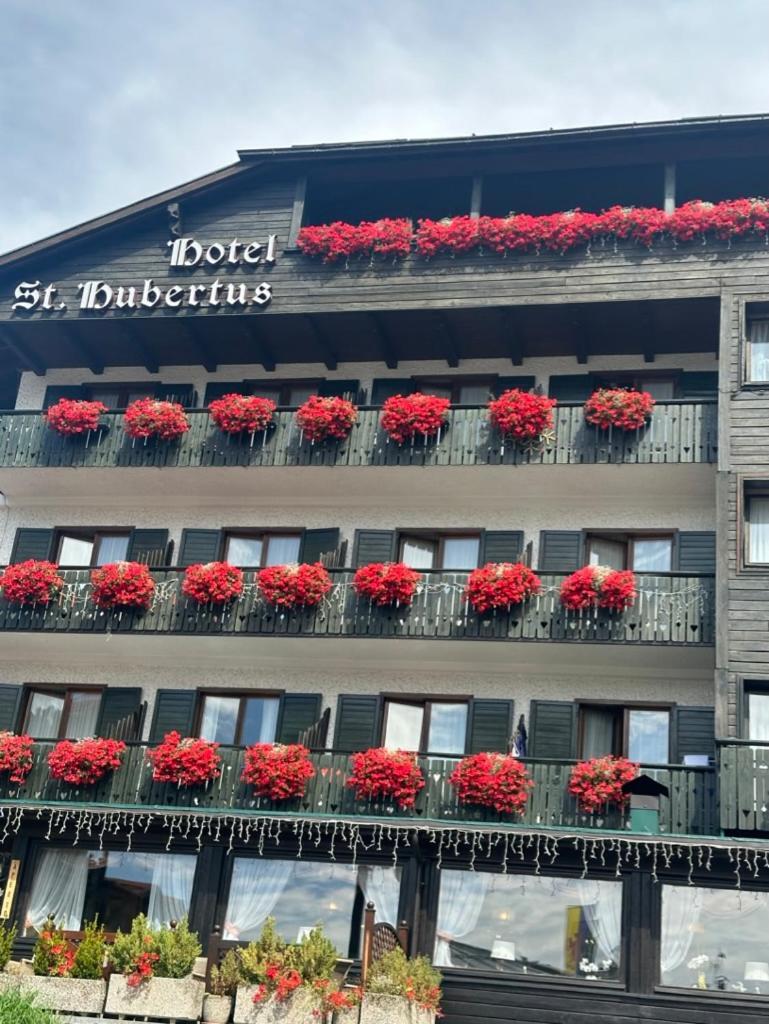 Hotel Garni St. Hubertus Madonna di Campiglio Exterior photo