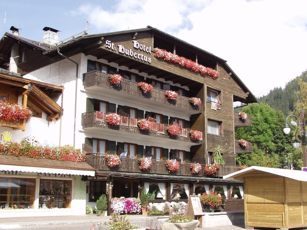 Hotel Garni St. Hubertus Madonna di Campiglio Exterior photo
